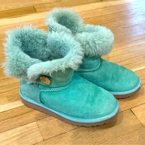 UGG Bailey Button II Snow Boot 5991Y Teal Size 3